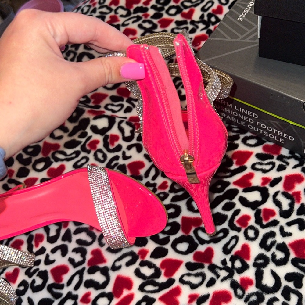 Hot pink dress shoes
